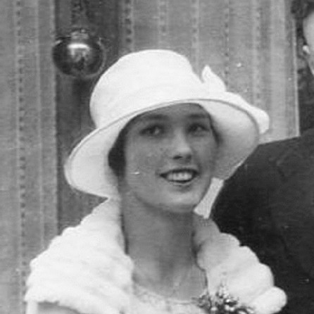 Wife: Mieke Graadt van Roggen