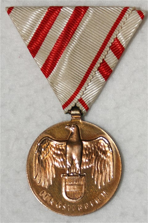 War Commemorative Medal