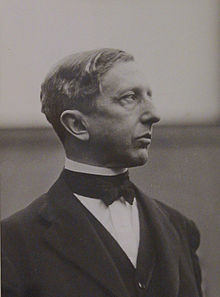 Father: Eric Robert Dalrymple Maclagan