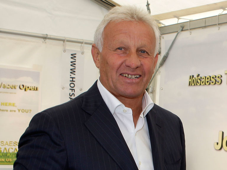 coach: Klaus Hofsaess