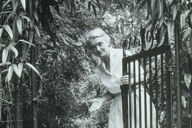 Friend: Elizabeth Lawrence