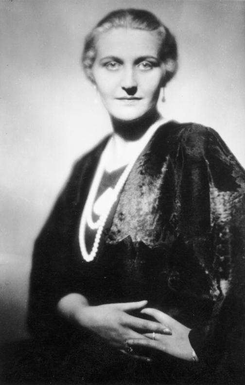 Wife: Magda Quandt
