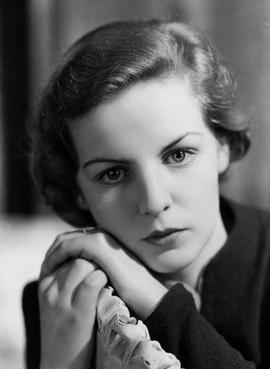 Sister: Deborah Cavendish, Duchess of Devonshire
