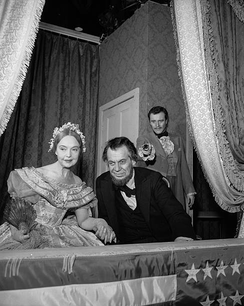 Gallery of Lillian Gish