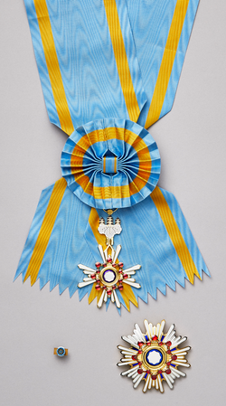 Order of the Sacred Treasure