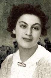Mother: Hanna Lévy-Hass 