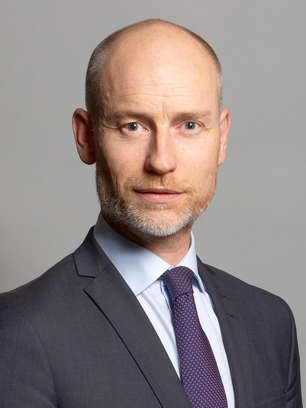 husband: Stephen Kinnock 