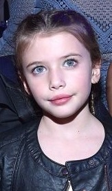Daughter: Olivia Vedder