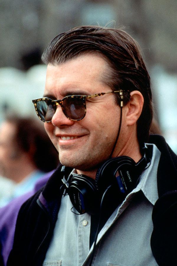 Father: Stephen Gyllenhaal