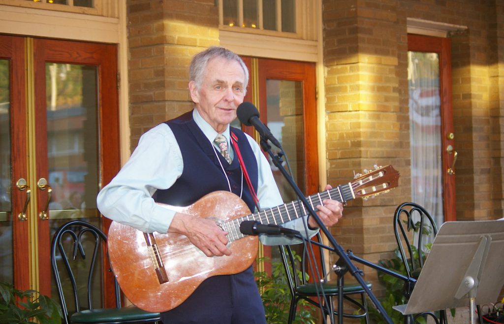 ex-spouse: Chuck Mitchell 