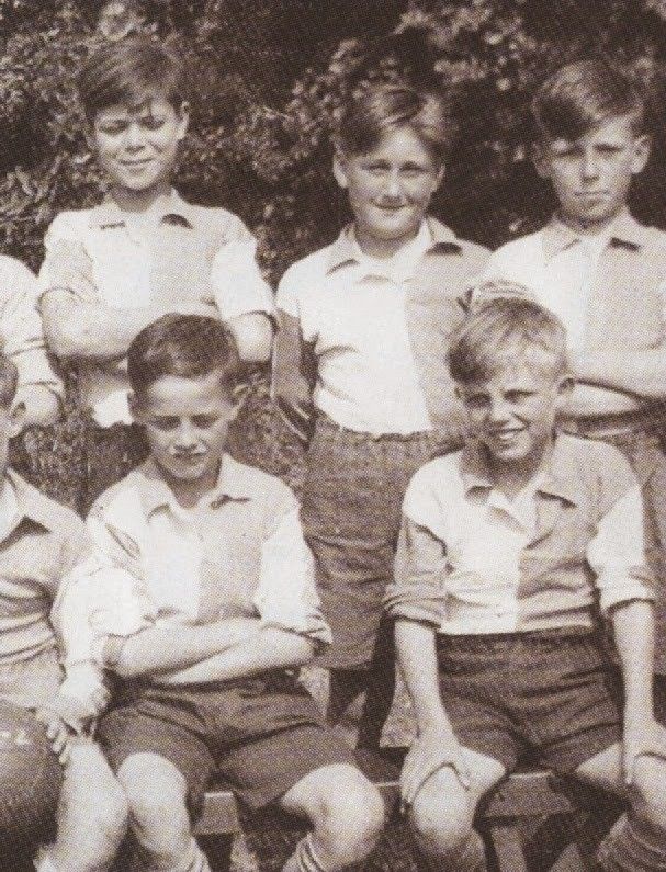 Education period of Cliff Richard in Cheshunt Secondary Modern School