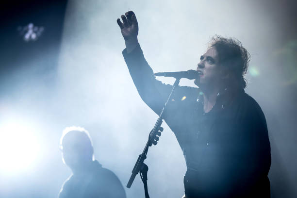 Gallery of ​​​​​​​Robert Smith