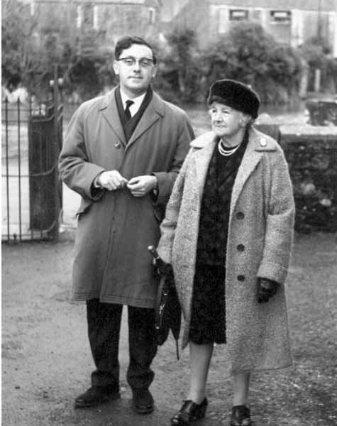 Mother: Laura Causley