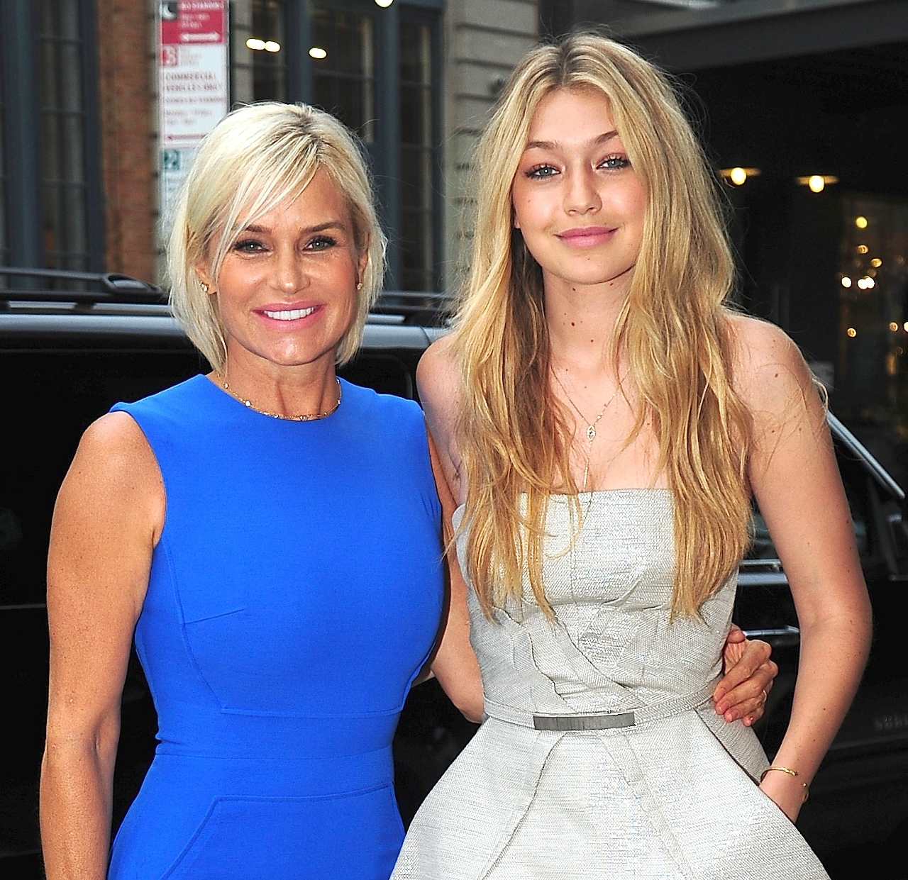 Mother: Yolanda Hadid