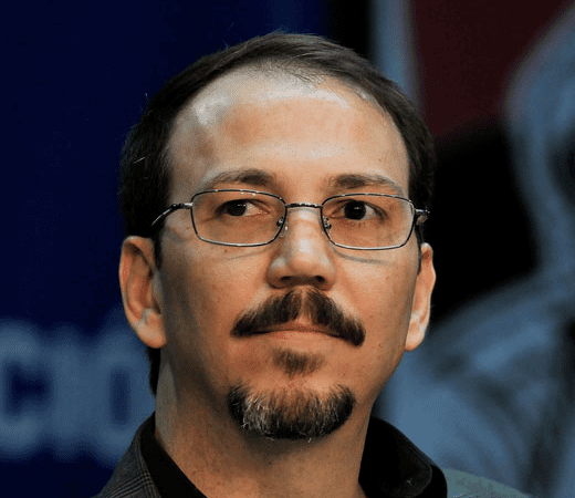 Son: Alejandro Castro Espín