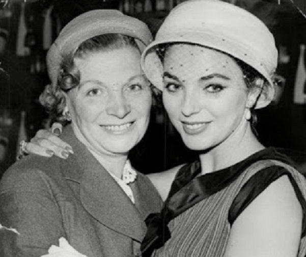 Mother: Elsa (Bessant) Collins