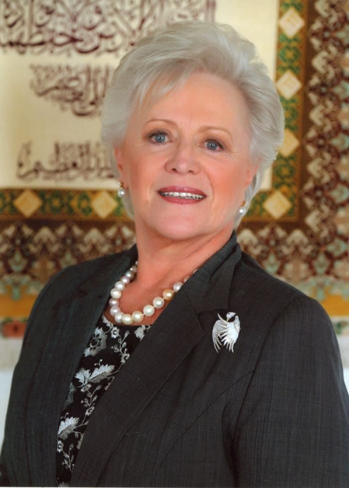 Mother: Muna Al-Hussein
