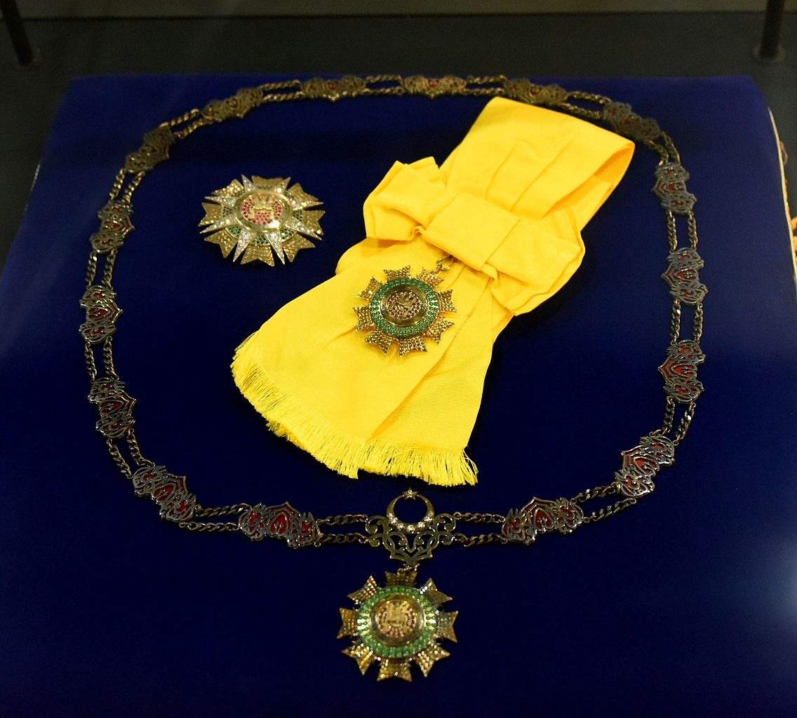 Royal Family Order of the Crown of Brunei