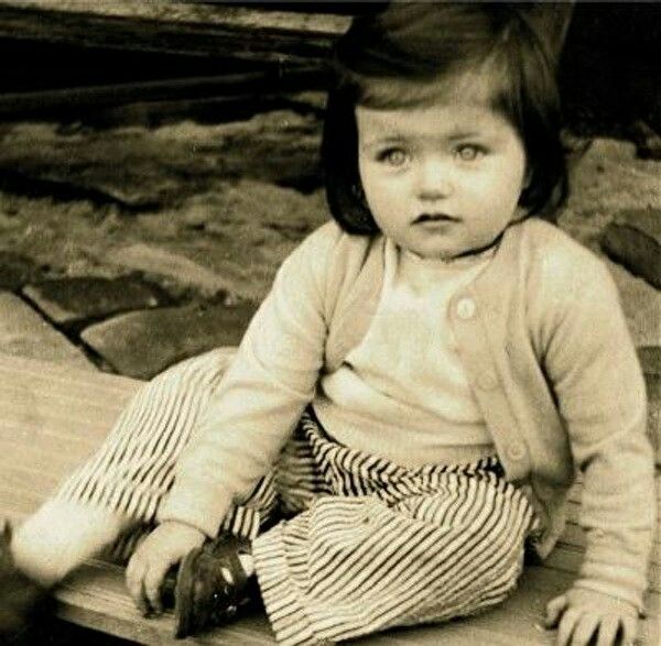 Education period of Catherine Zeta-Jones in Dumbarton House School