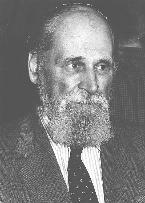 Julius Carlebach