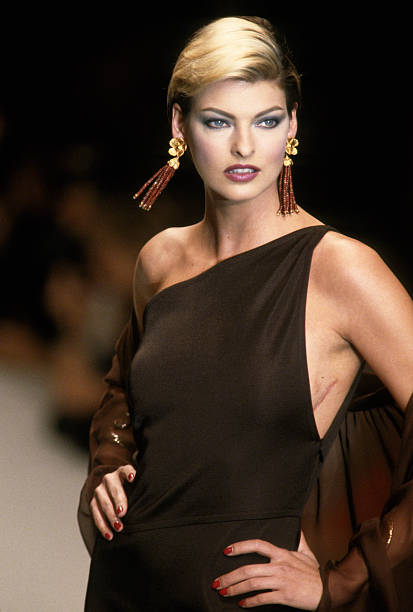 Gallery of Linda Evangelista
