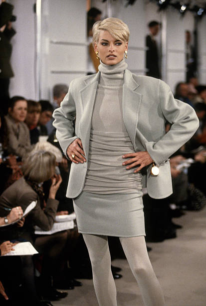 Gallery of Linda Evangelista