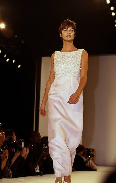 Gallery of Linda Evangelista