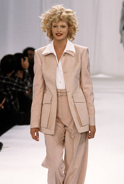Gallery of Linda Evangelista