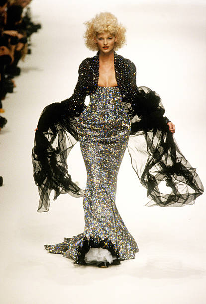 Gallery of Linda Evangelista