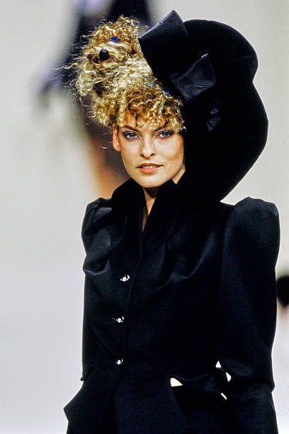 Gallery of Linda Evangelista