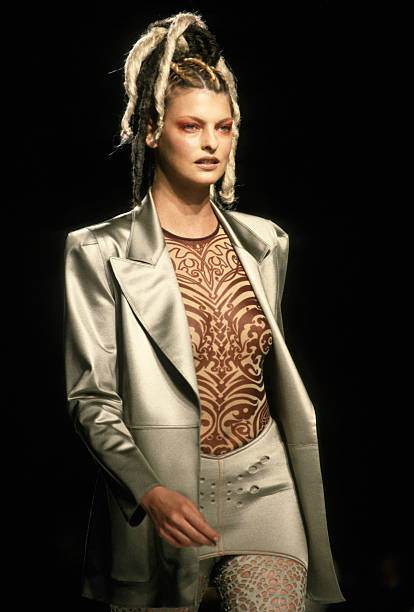 Gallery of Linda Evangelista