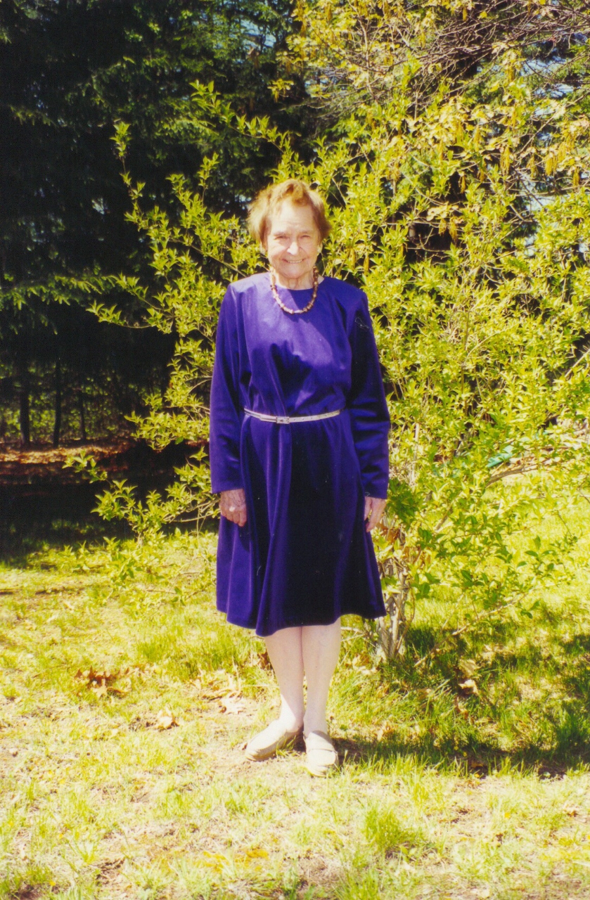Mother: Freda Comley