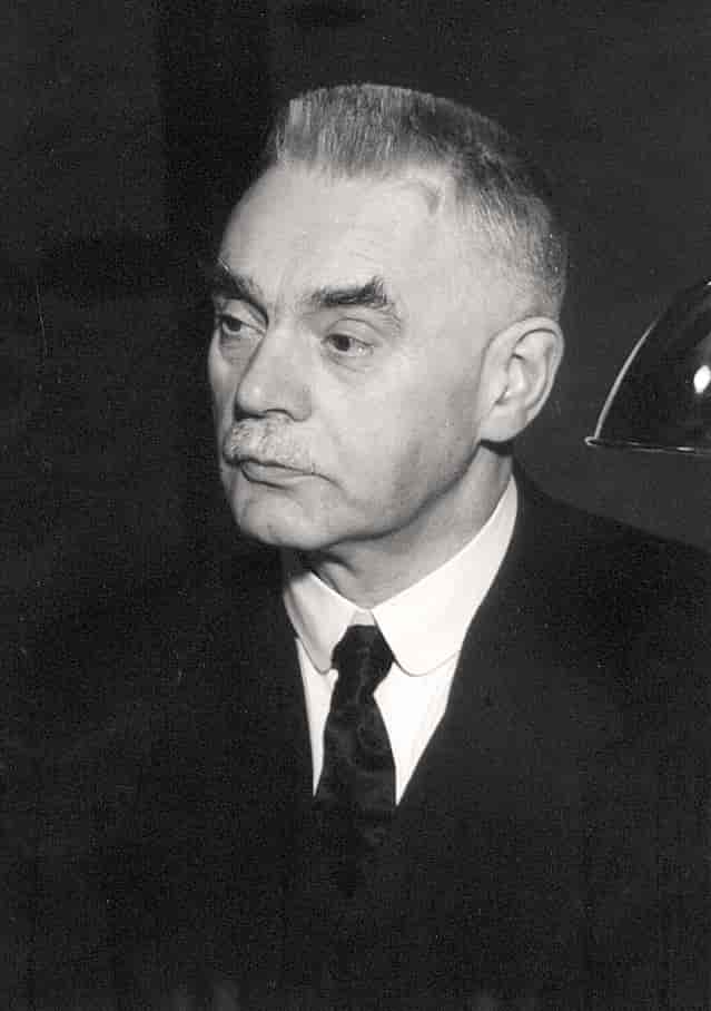 Grandfather: Koht, Halvdan