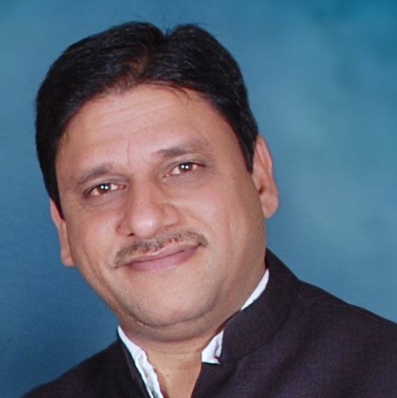 husband: Shreekant Patil