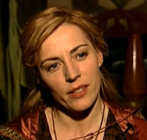 Saskia Reeves