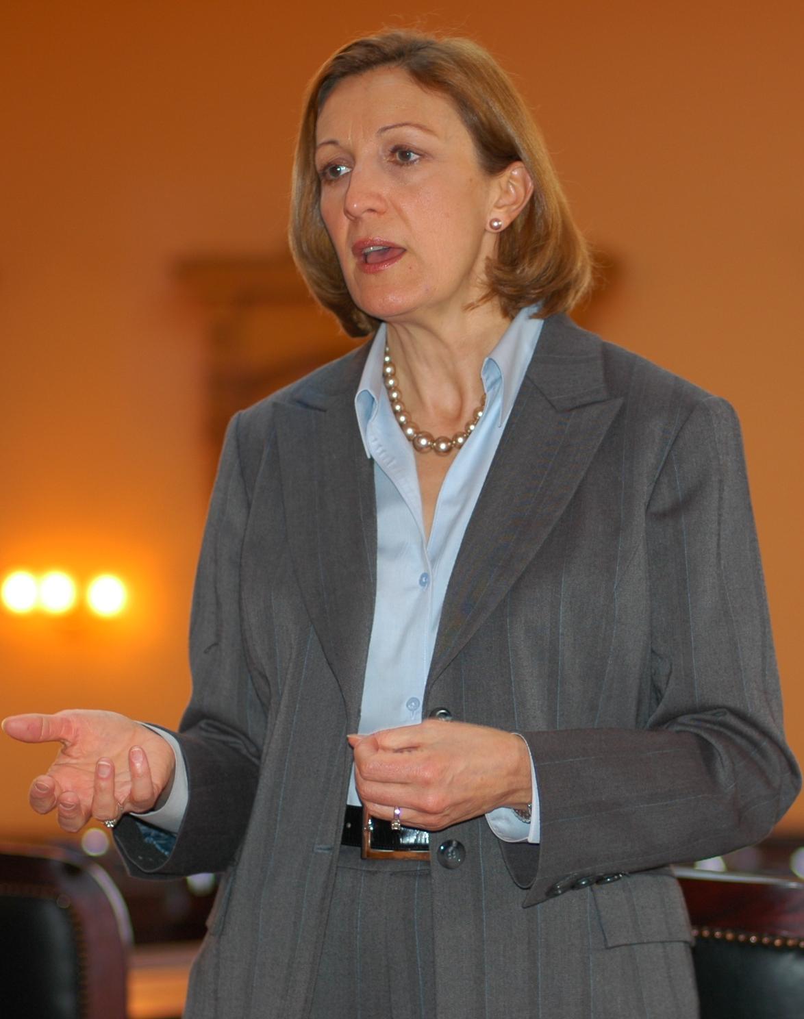 Jennifer Lee Brunner