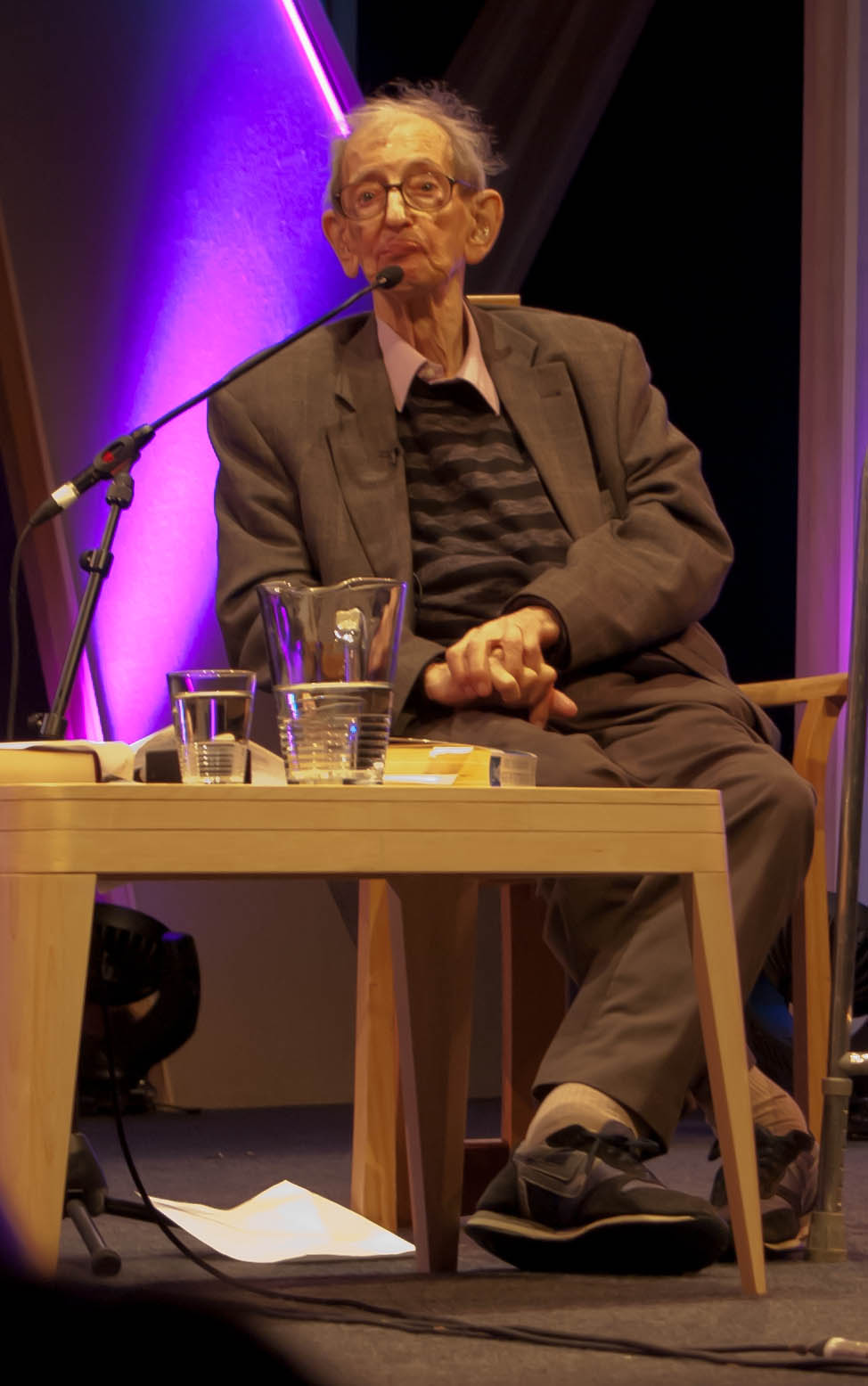 Eric John Ernest HOBSBAWM