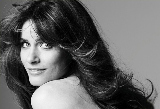 Amanda Peet
