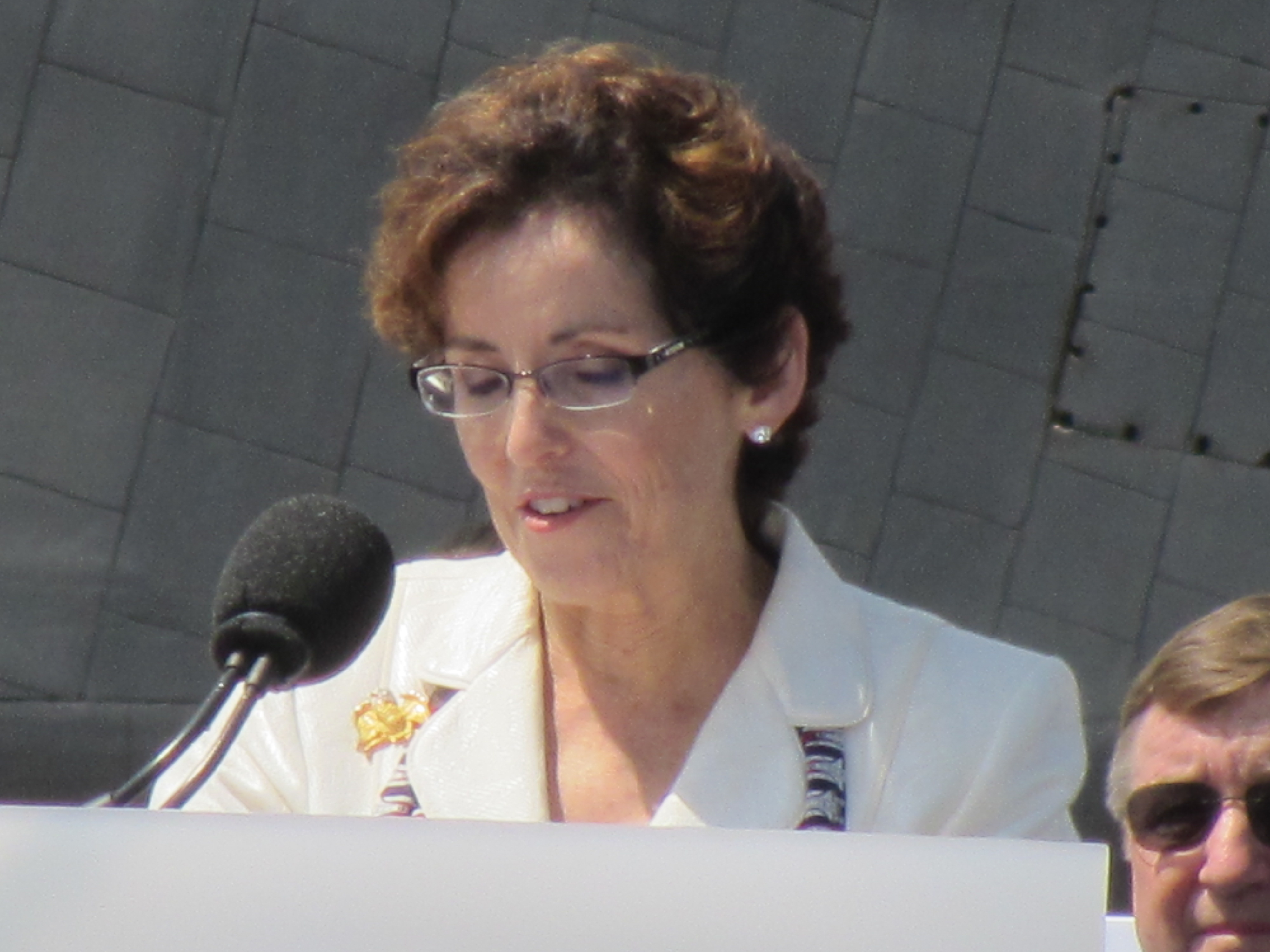 France Anne-Dominic Córdova