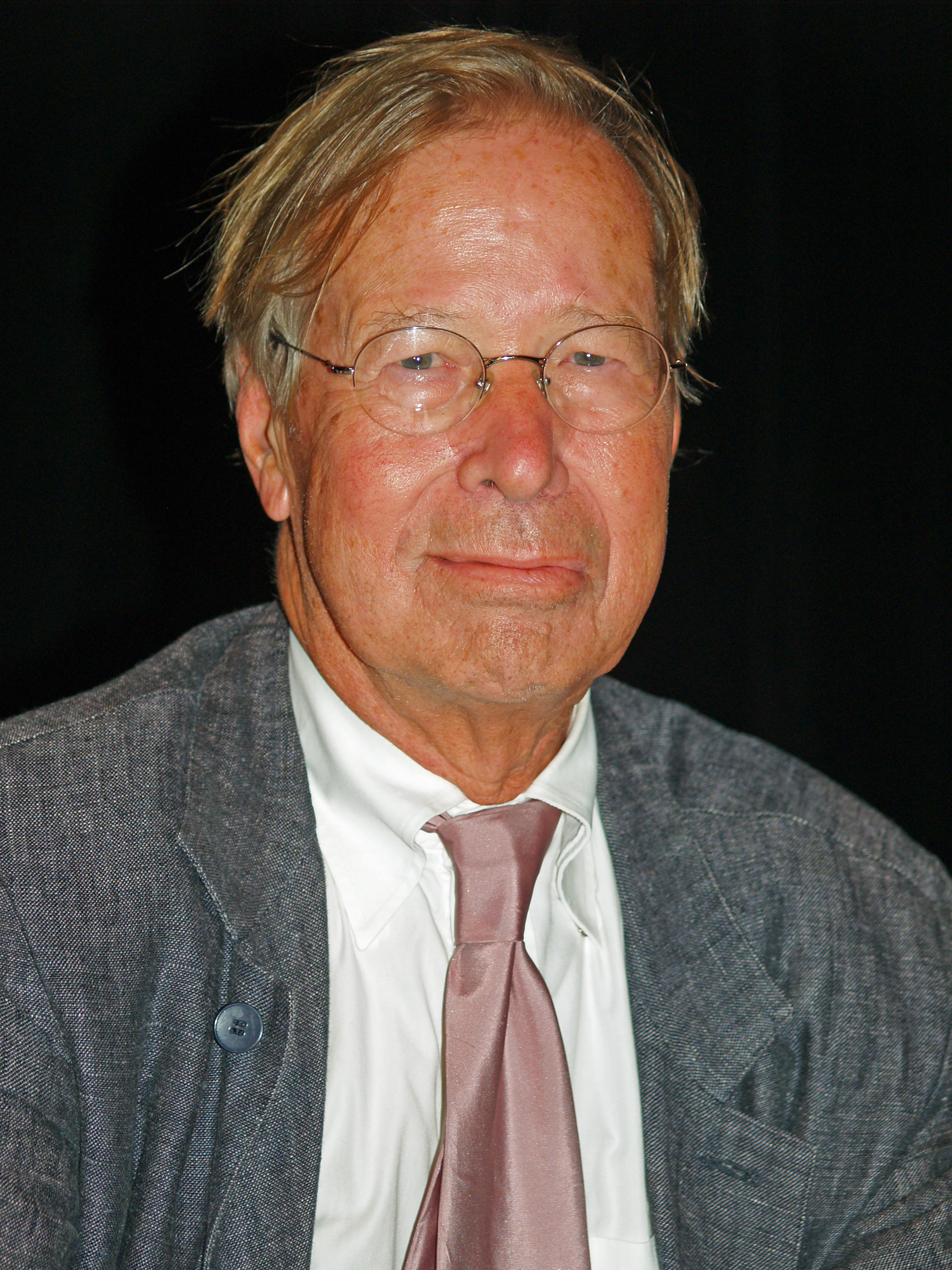 Ronald Myles Dworkin