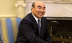 Askar Akaev