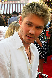 1-st husband: Chad Michael Murray