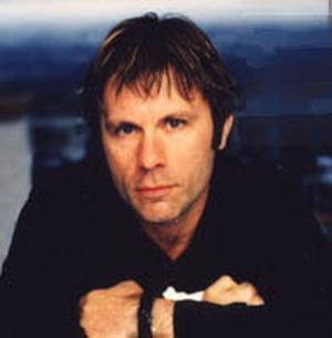 Paul Bruce Dickinson;