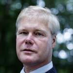Robin L.O. LINSCHOTEN