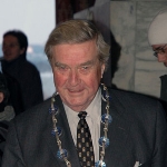 Per DITLEV-SIMONSEN