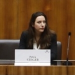 Petra Steger