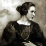 Hella Moja