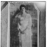 Doris Nixon