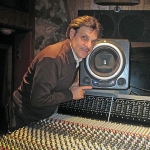 Elton Ahi
