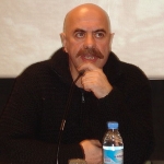 Ezel Akay